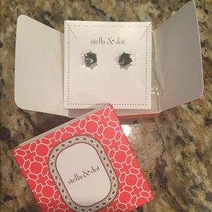 Stella &Dot Earrings